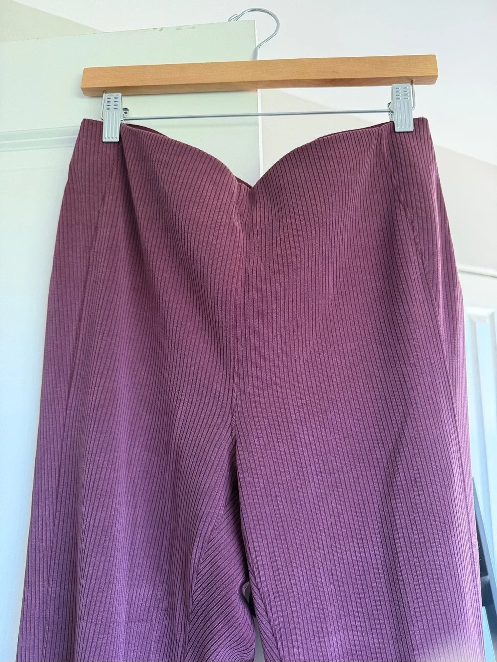 Lululemon Ribbed Softstreme Flared Pant *Regular - Garnet